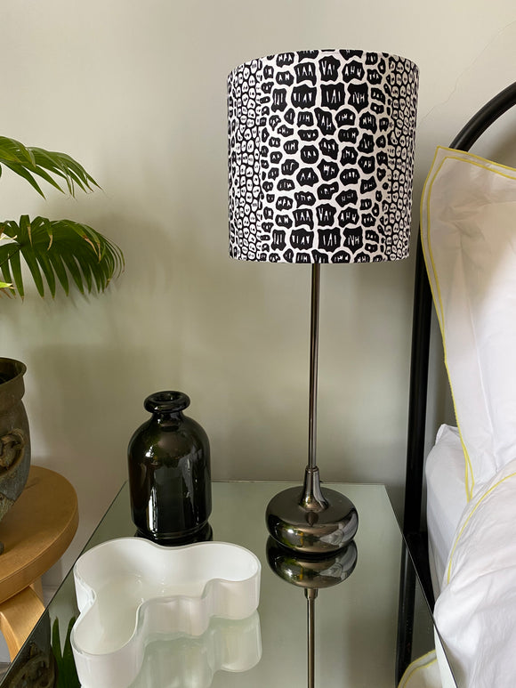 Single-sided black & white animal print lampshade